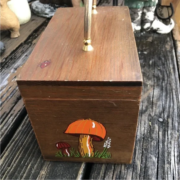 Caro Nan Mushroom Wood Purse Handbag Bag Metal Handle Red Orange Vintage 60s 70s - Picture 5 of 10